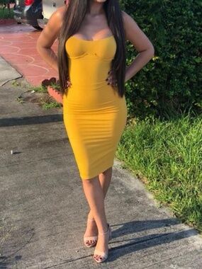 Reformation Yellow Bodycon Dress , Size XS